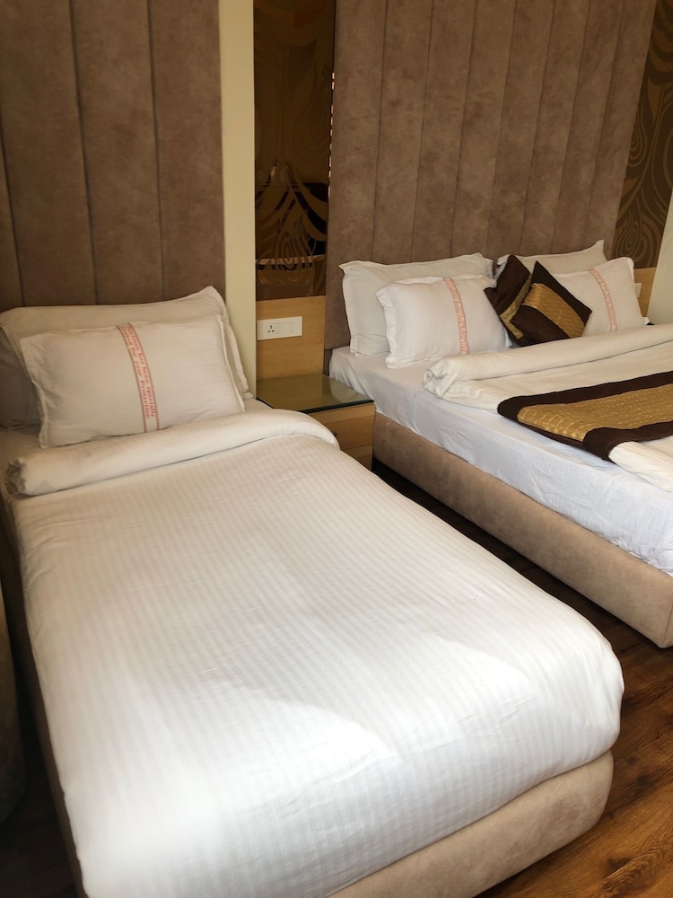 Executive Room, City View