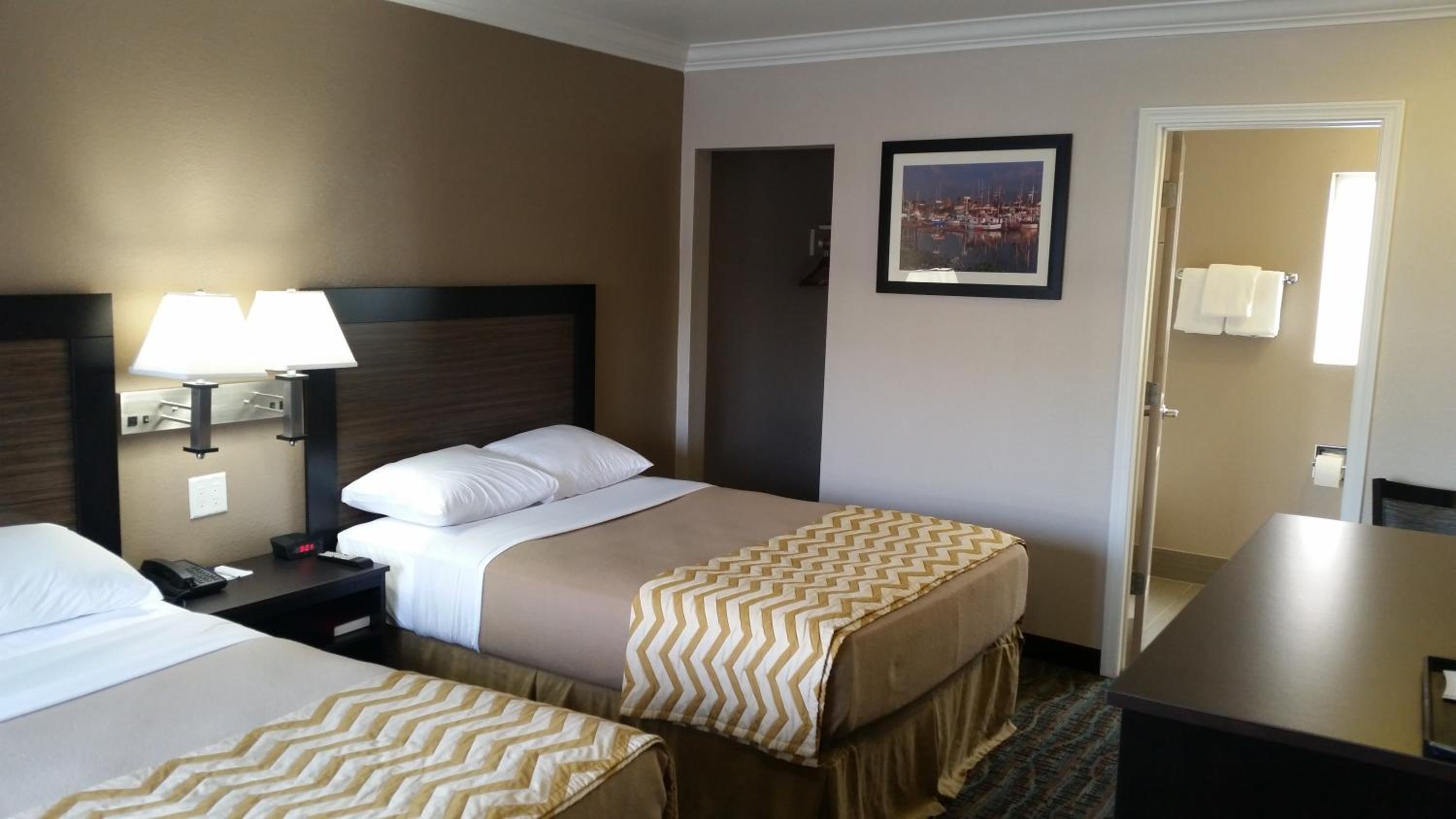 Double Room with Two Double Beds - Non-Smoking