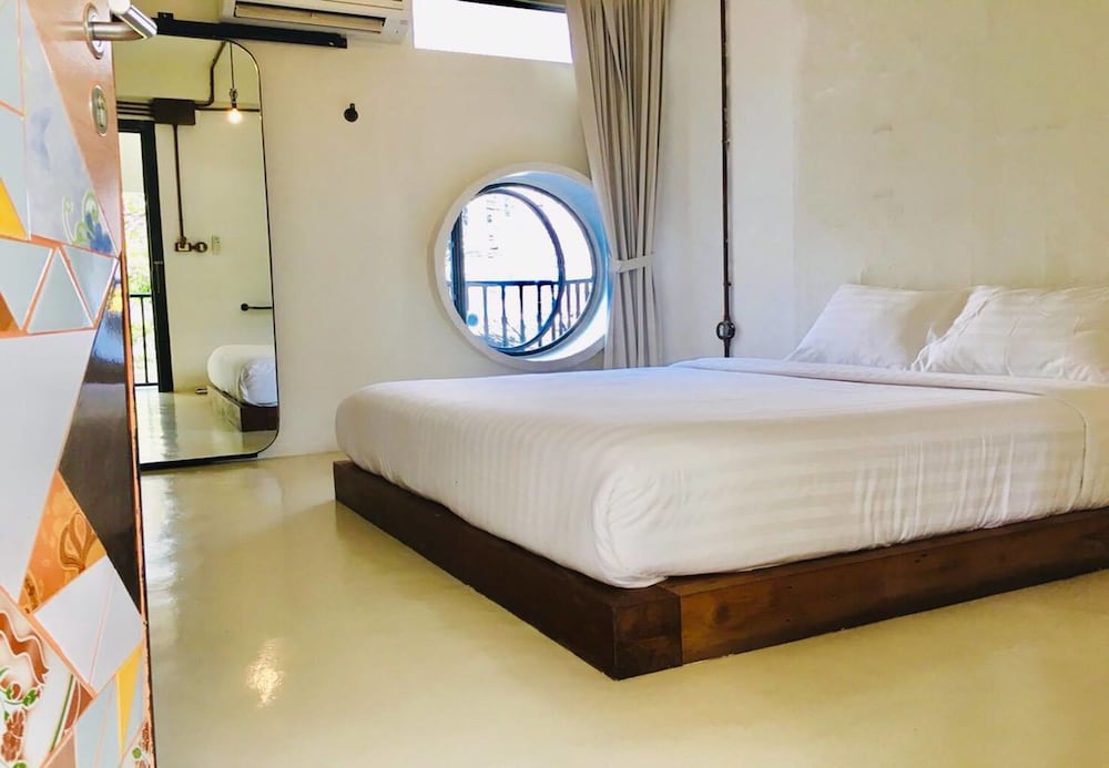 Mini Studio (Double Bed)