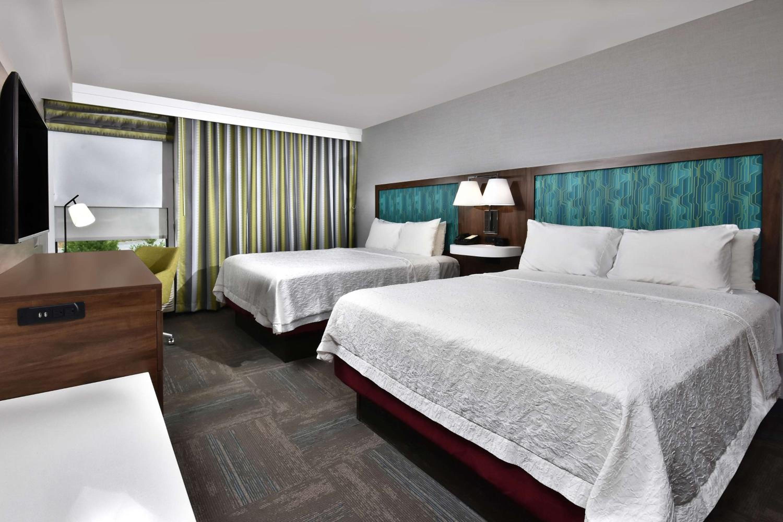 Room with Two Queen Beds - Non-Smoking