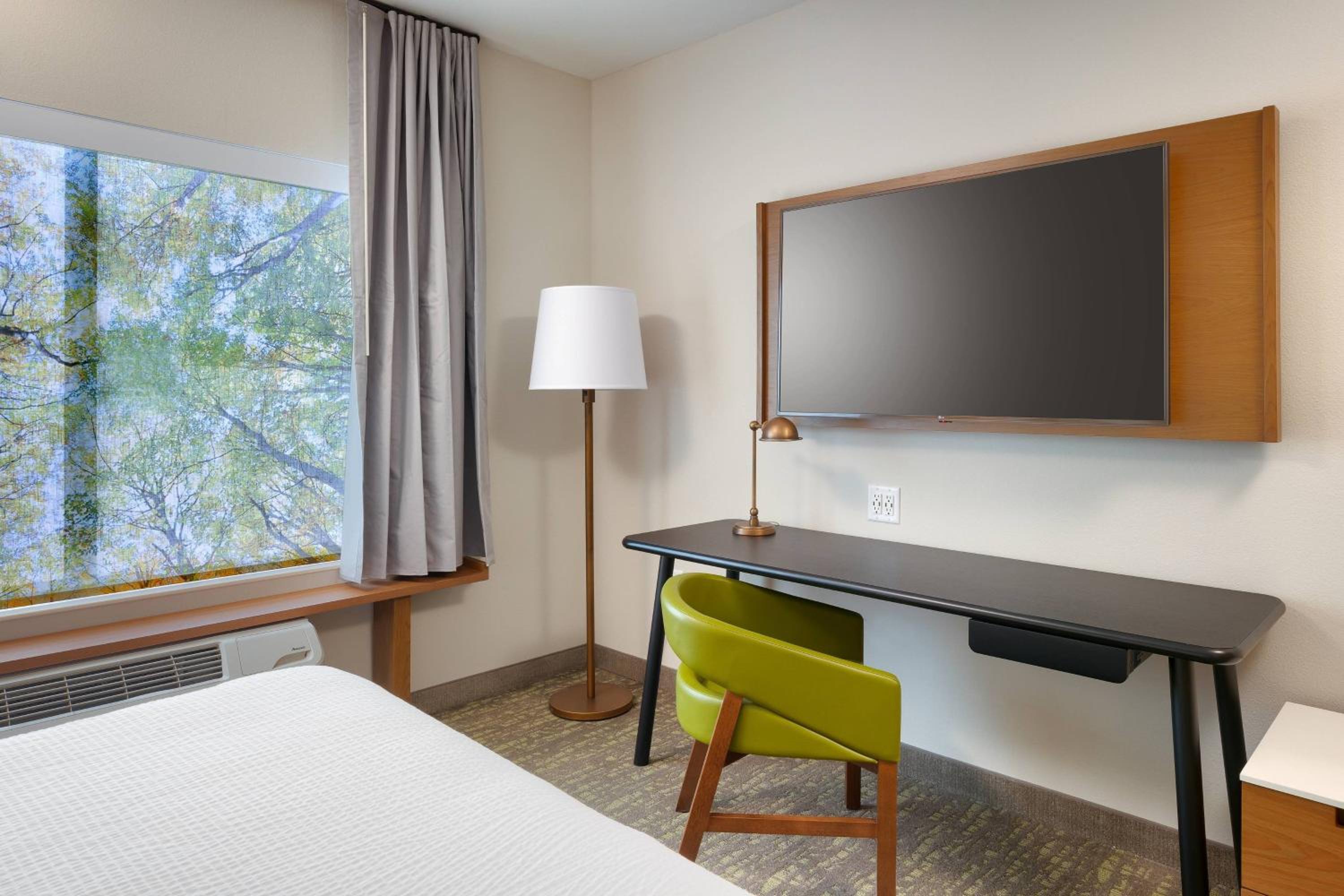 Guest Room, 1 King
