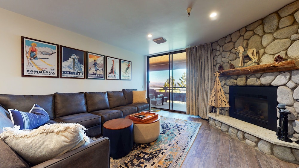 Condo, 2 Bedrooms