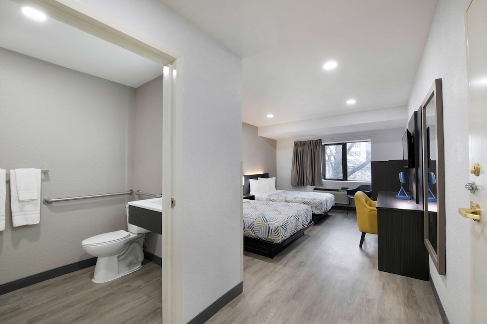 Standard Room, 2 Double Beds, Accessible, Non Smoking