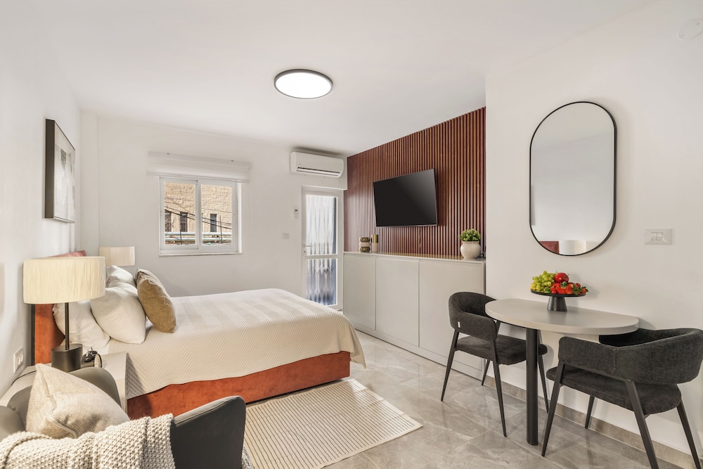 Premium Room, 1 Bedroom, Non Smoking, City View