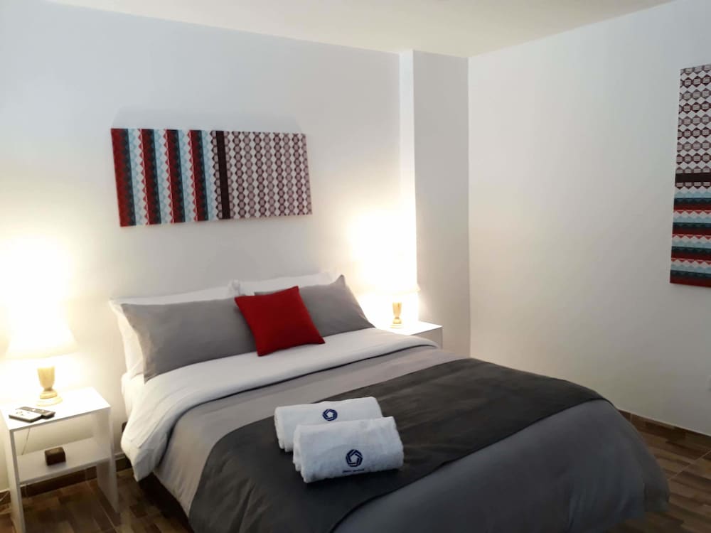 Deluxe Suite, 1 Queen Bed (2 people)