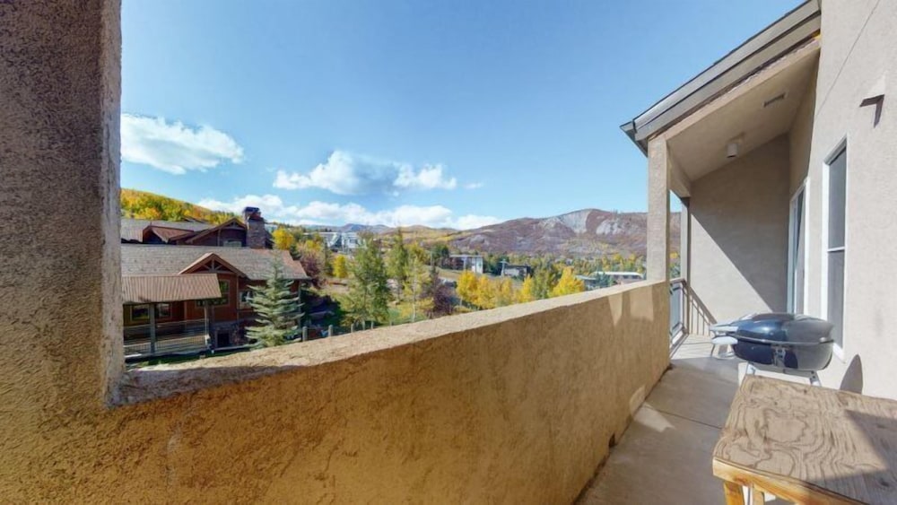 Condo (Snowmass_Woodrun_9956)