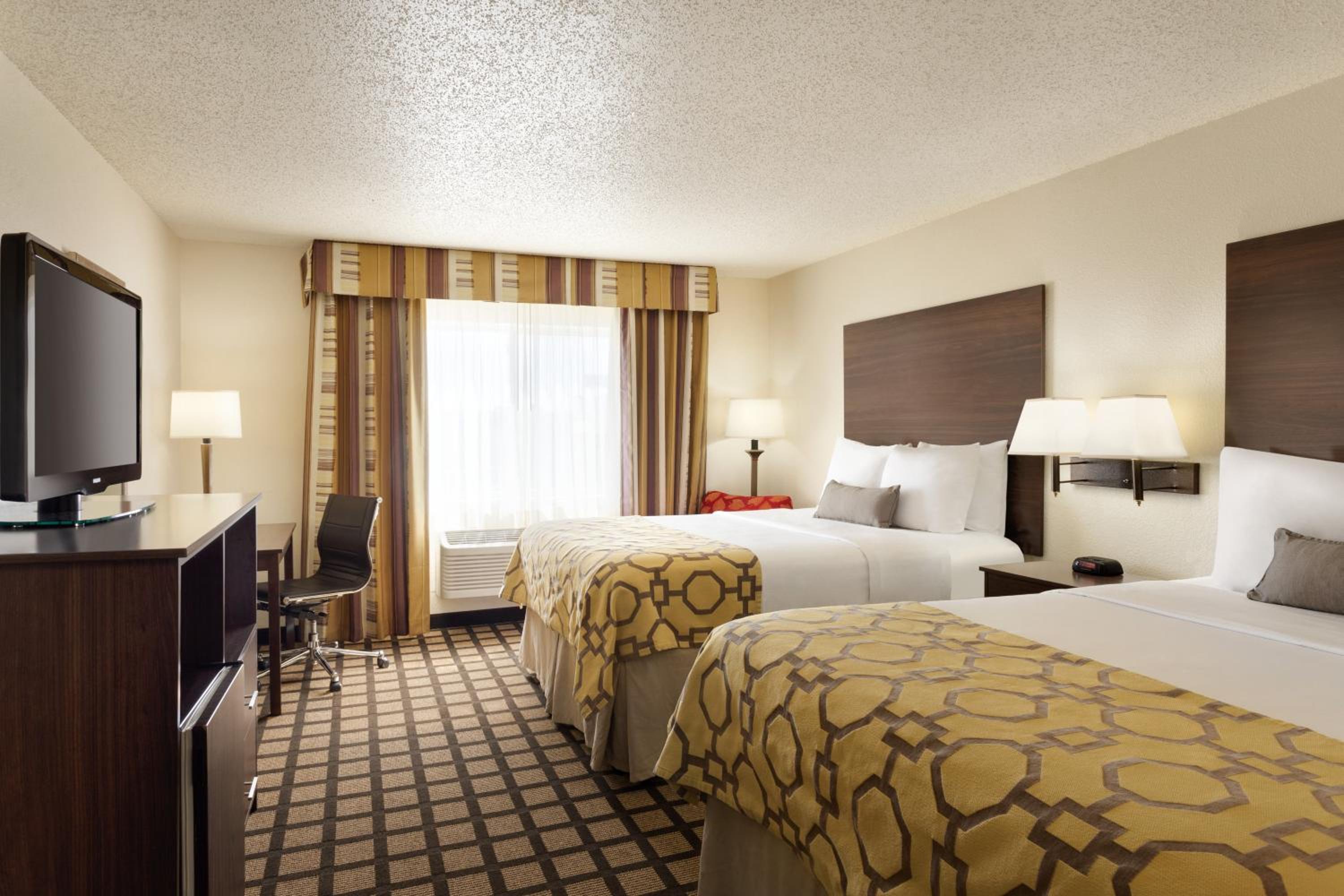 Queen Room with Two Queen Beds - Non-Smoking