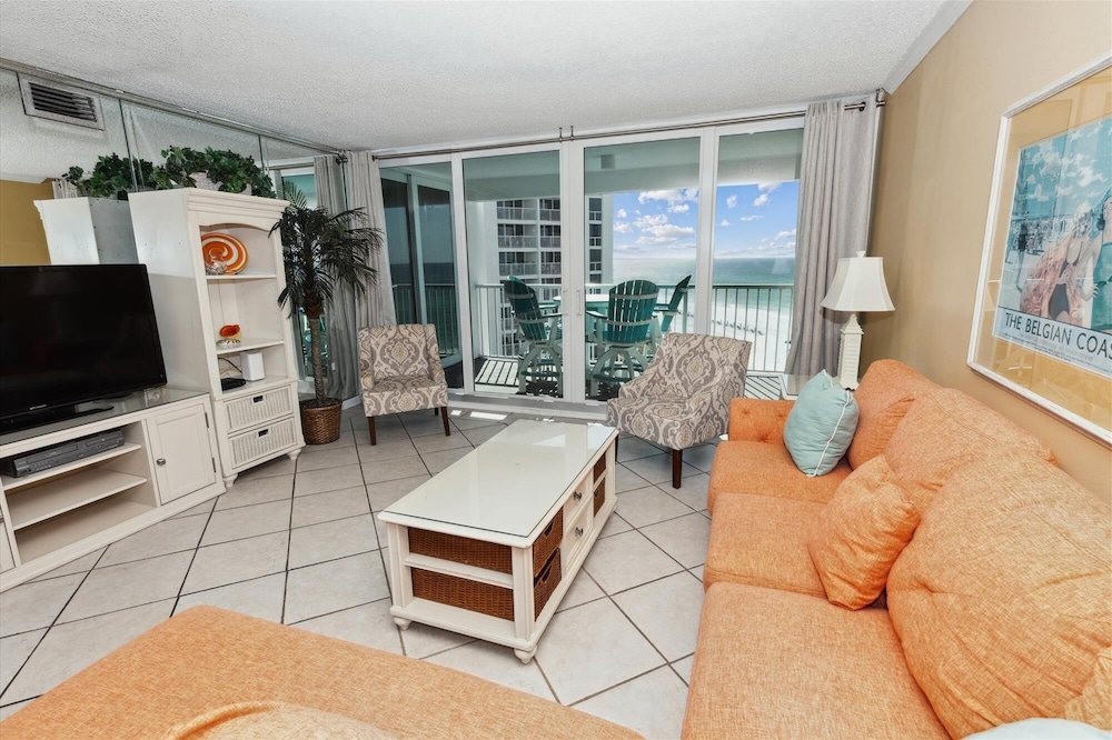 Condo, 2 Bedrooms