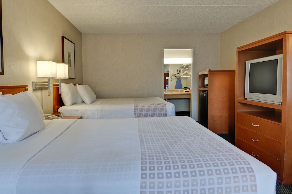 Standard Room, 2 Queen Beds