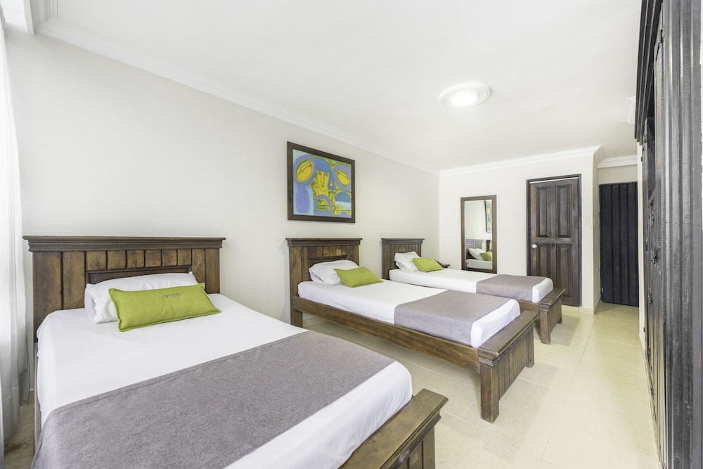 Triple Room, 3 Twin Beds, Non Smoking, City View