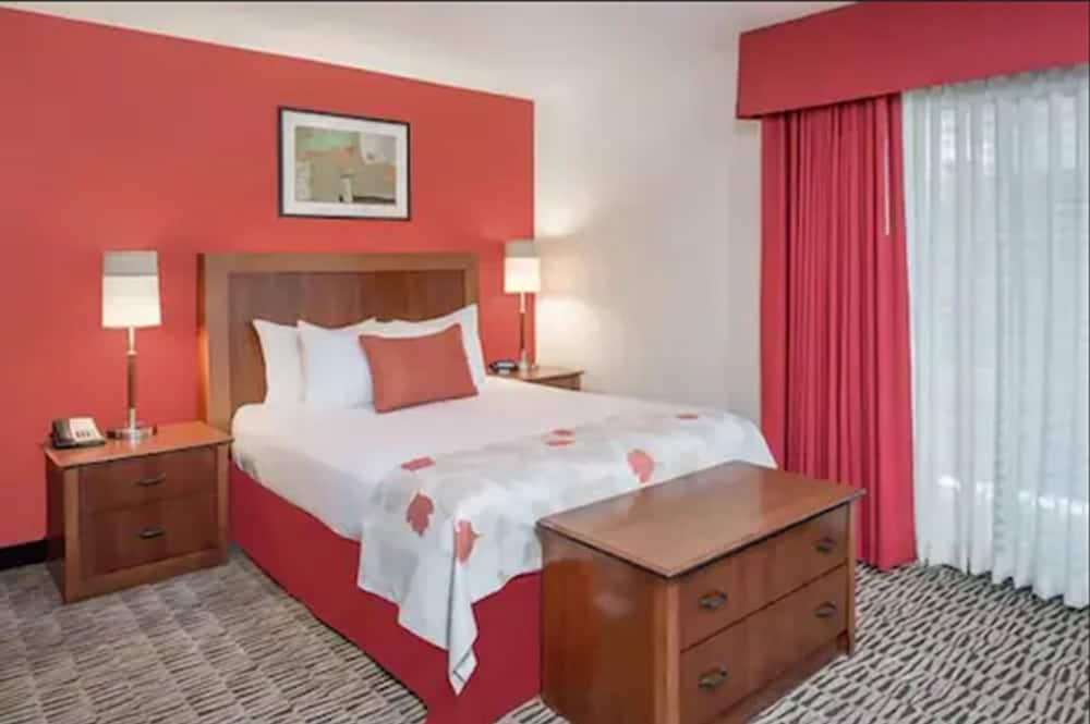 Studio Suite, 1 Queen Bed, Accessible