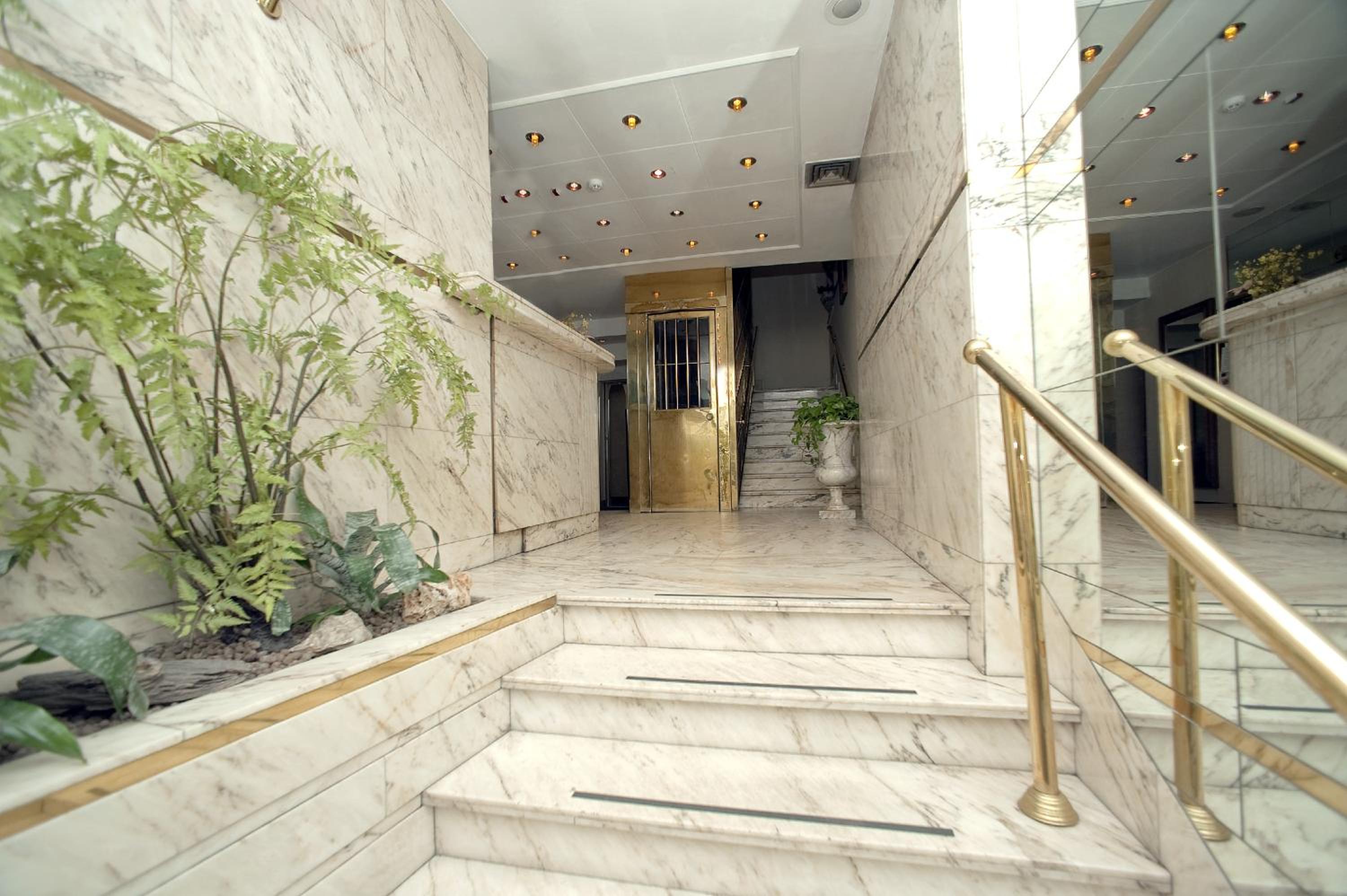 Hotel Tritone