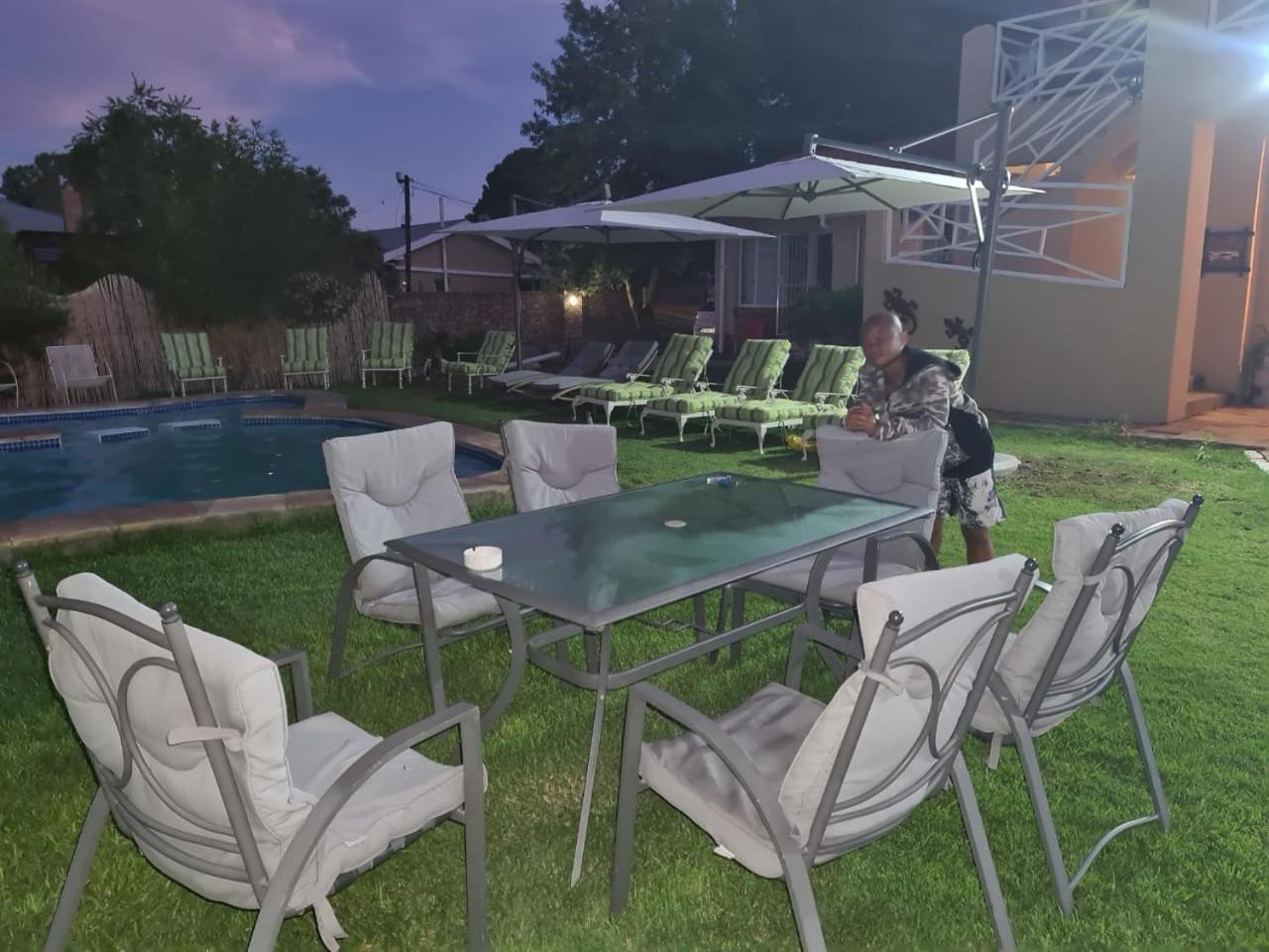 Victoria Oaks Guesthouse