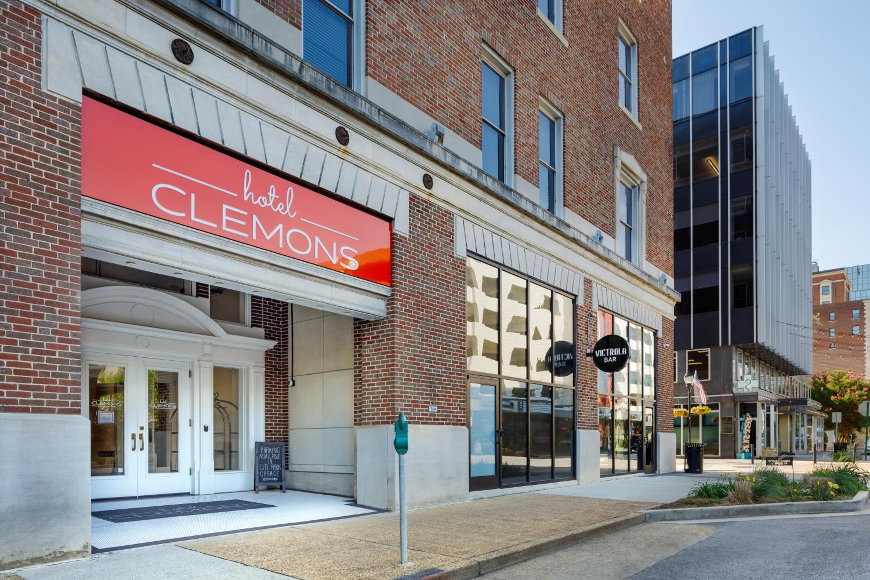 Hotel Clemons