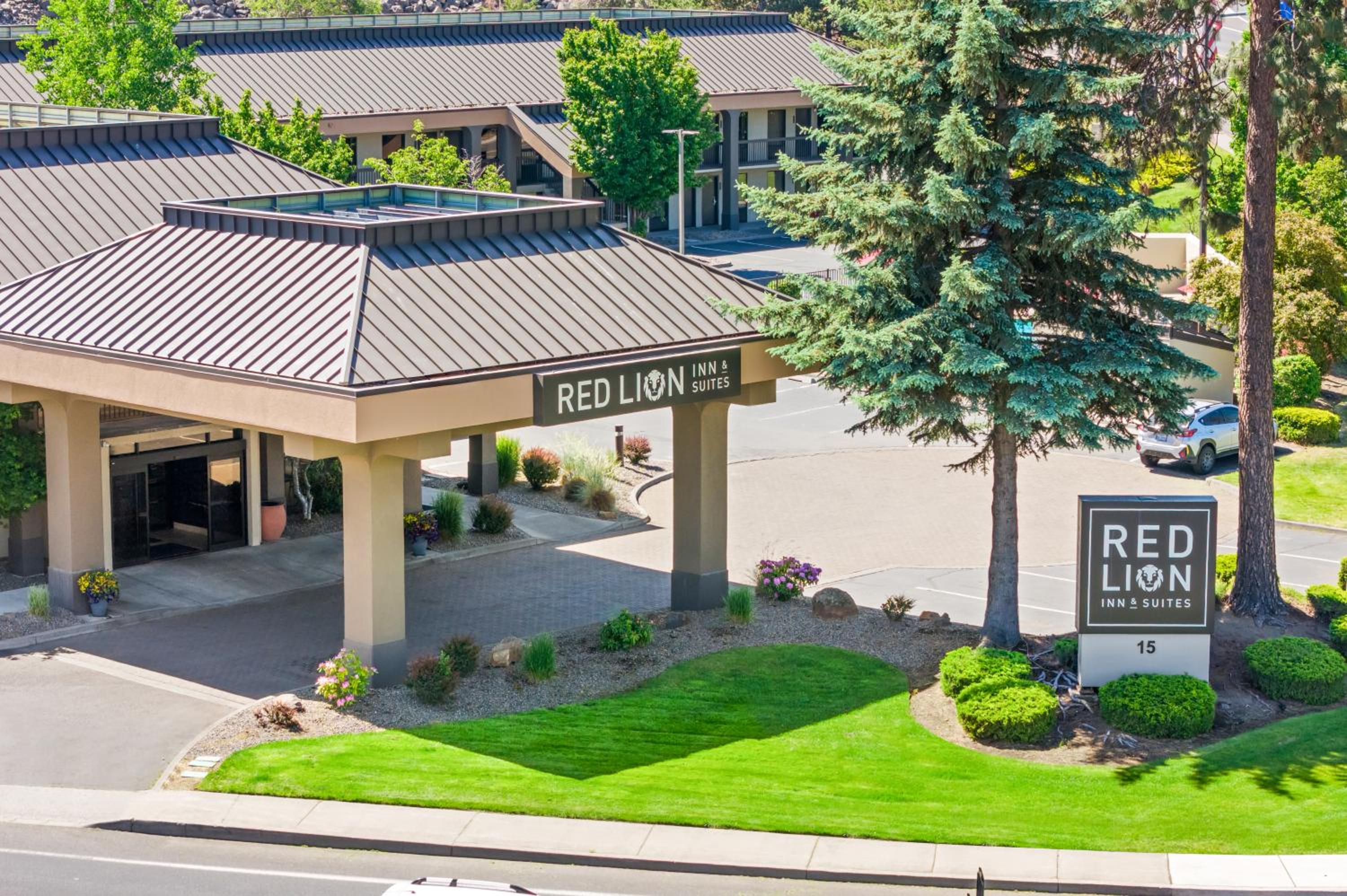 Red Lion Inn & Suites Deschutes River - Bend