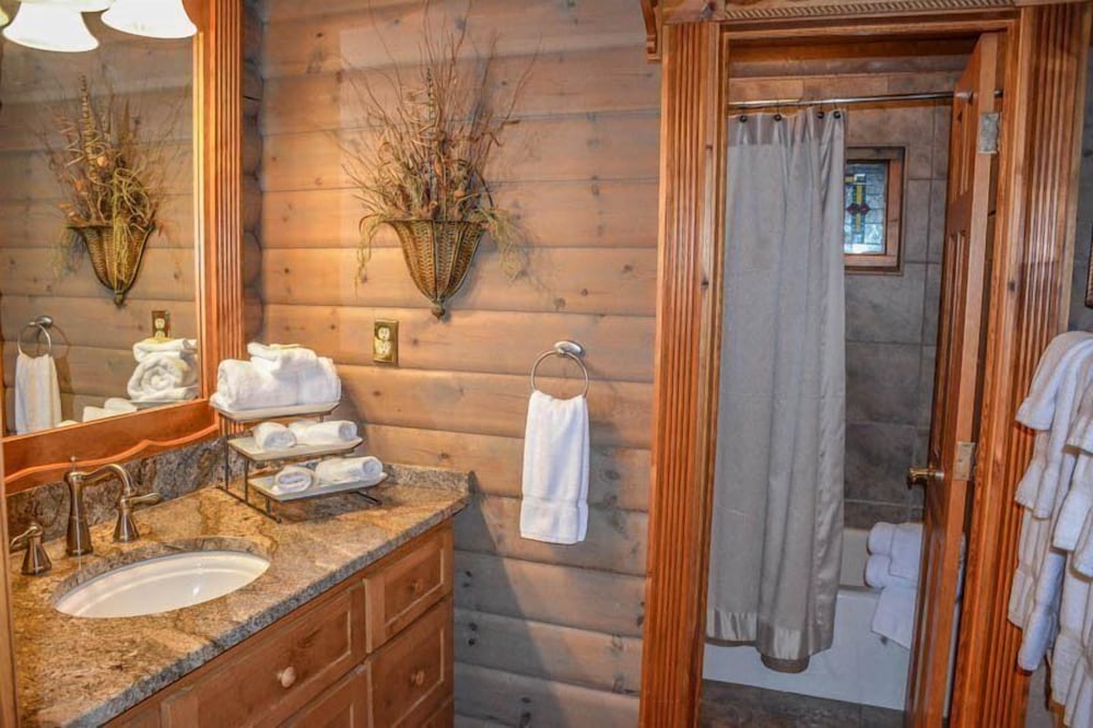 Falling Waters Lodge