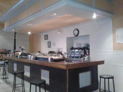 德尔福斯酒店