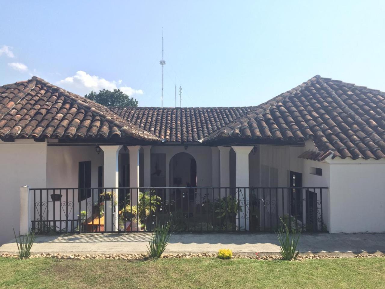 Casa LOBE