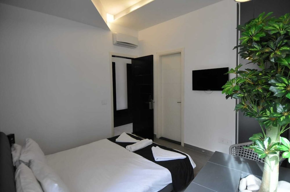 Batroun Bahsa Bay