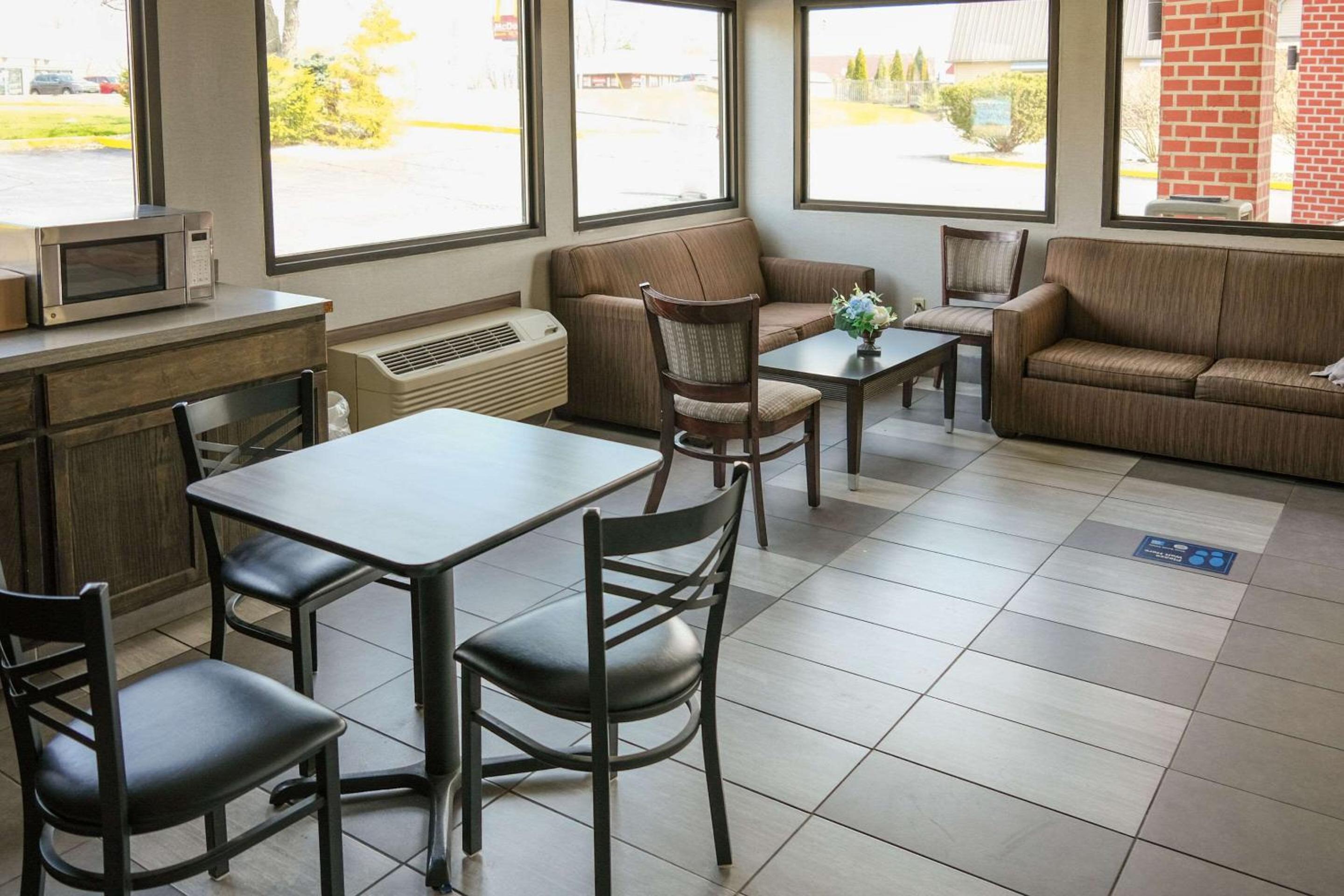 Econo Lodge Wooster
