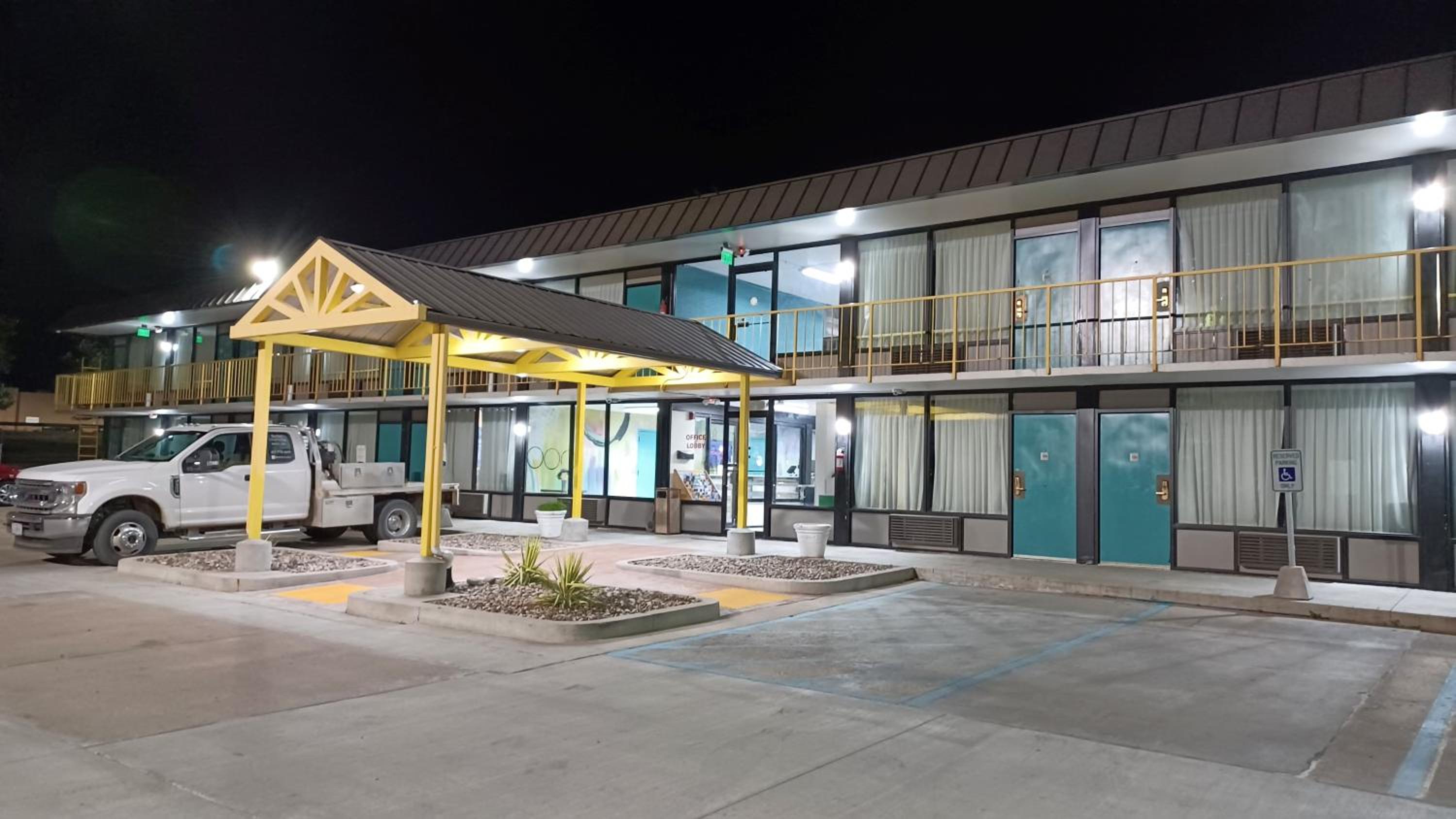 Econo Lodge Oak Grove-Blue Springs