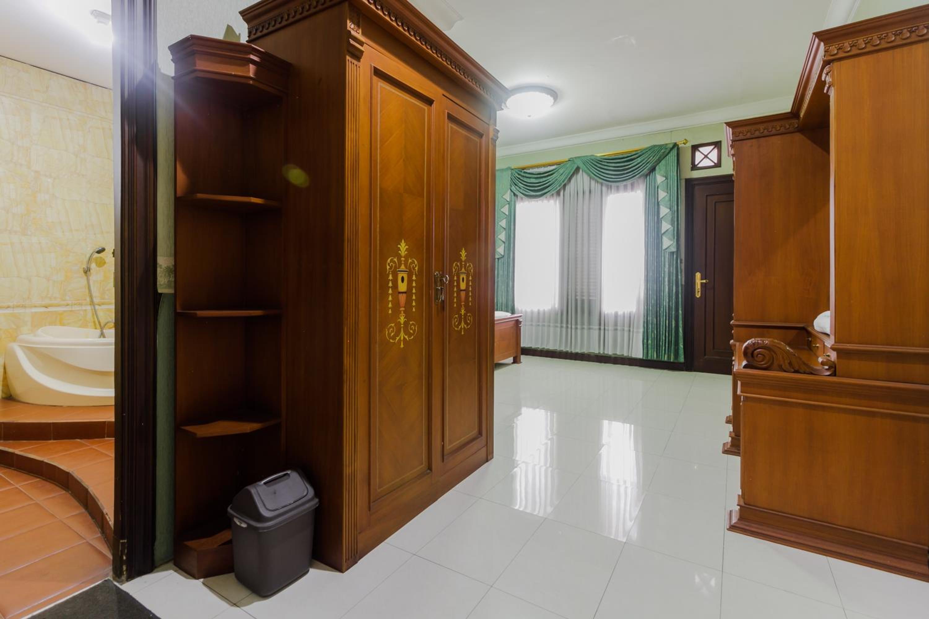 RedDoorz Syariah @ Cipanas