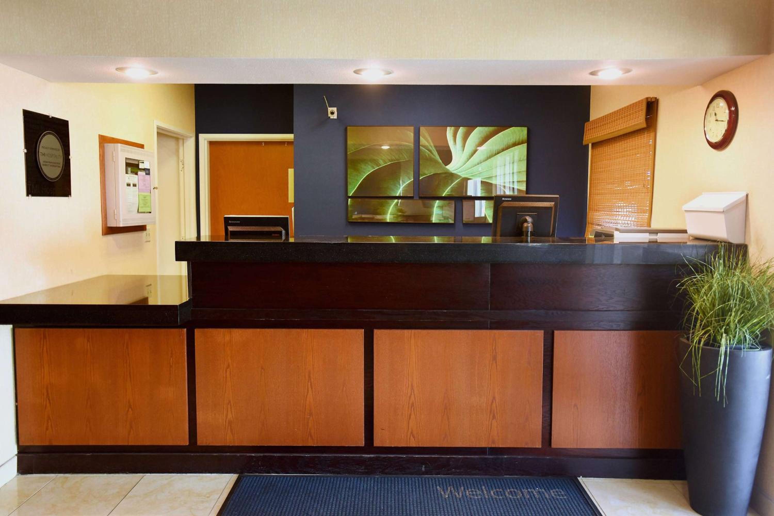 AmericInn by Wyndham Topeka