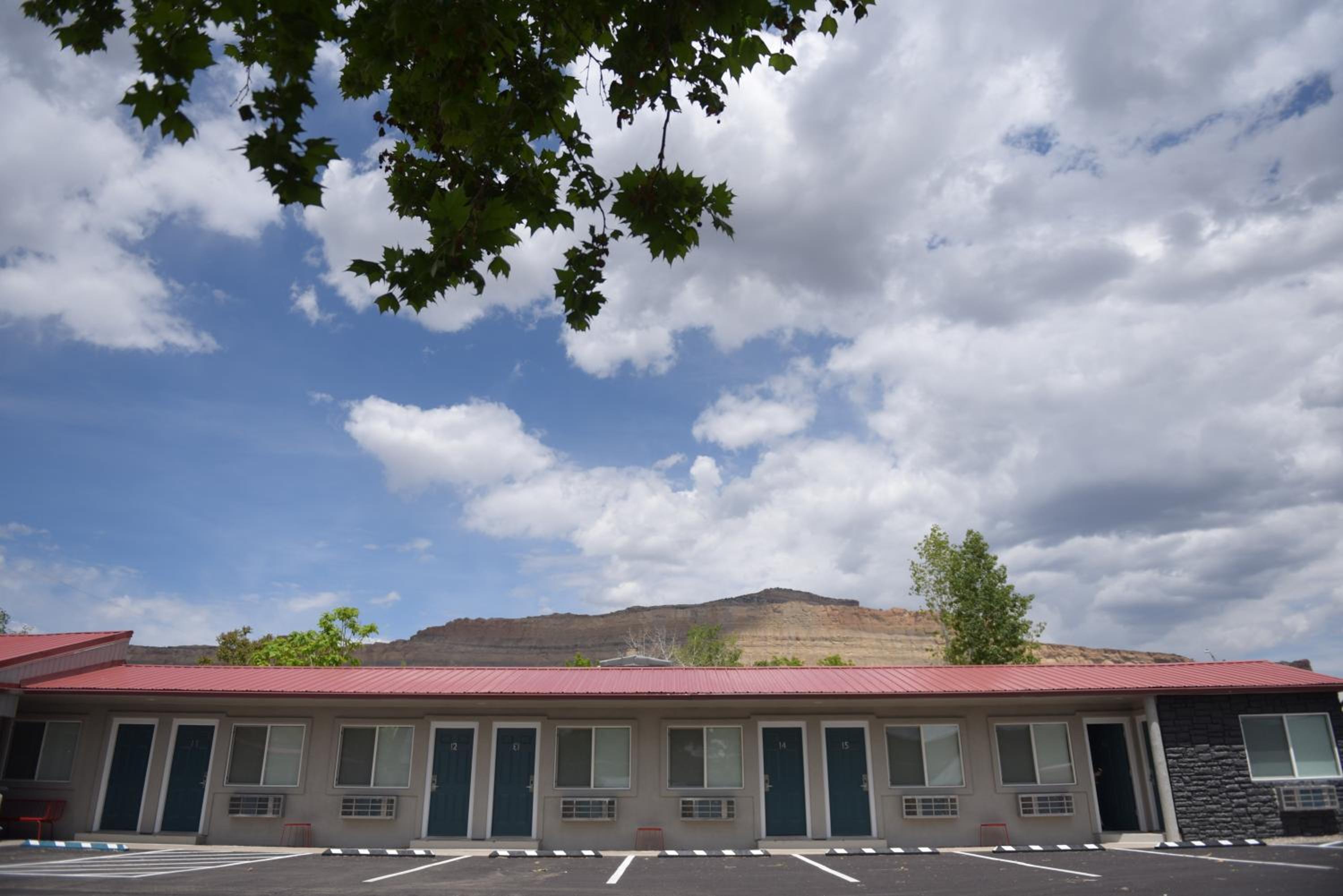 Spoke and Vine Motel