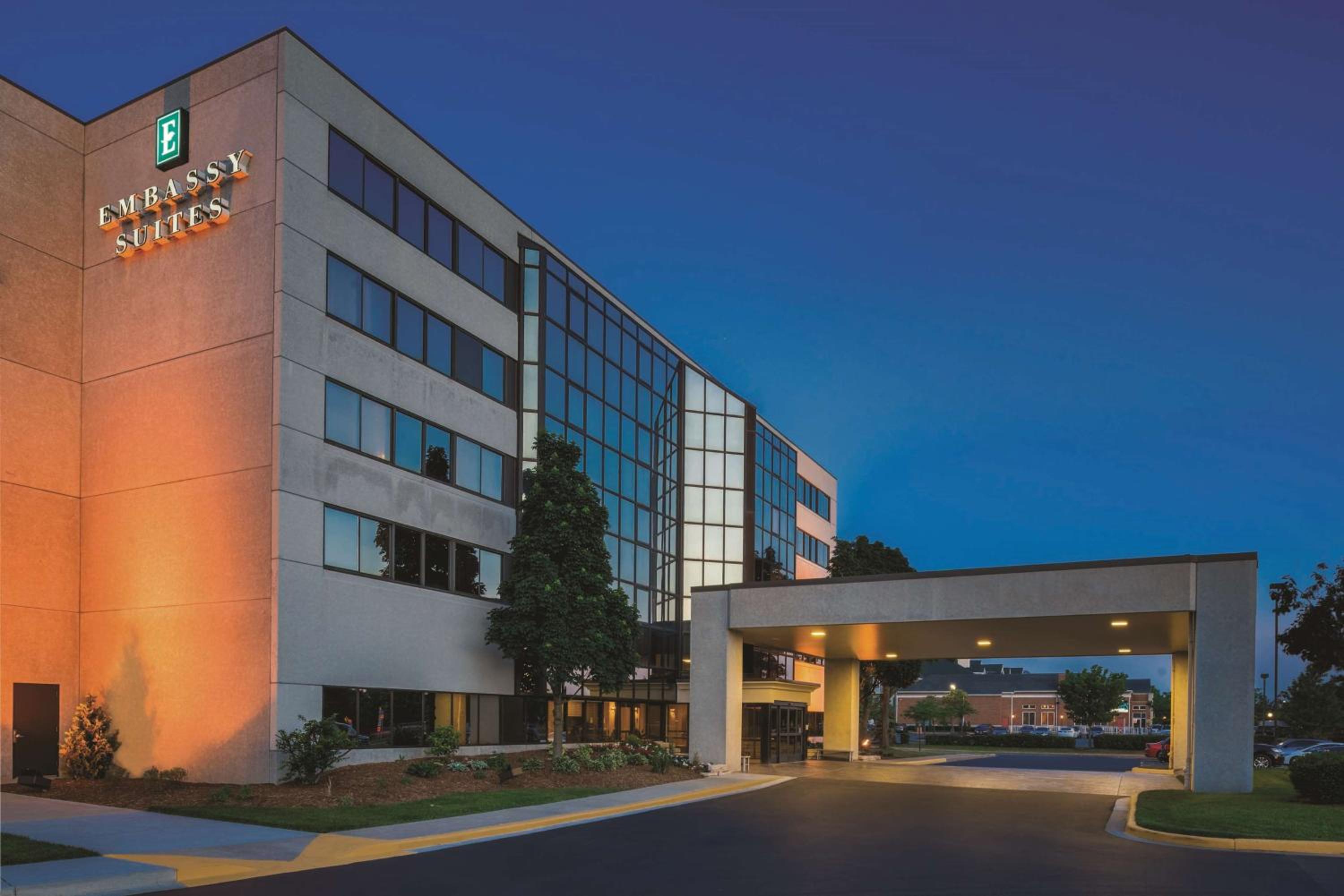 Embassy Suites by Hilton Milwaukee Brookfield