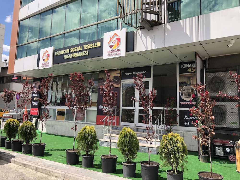 厄尔津詹社会设施