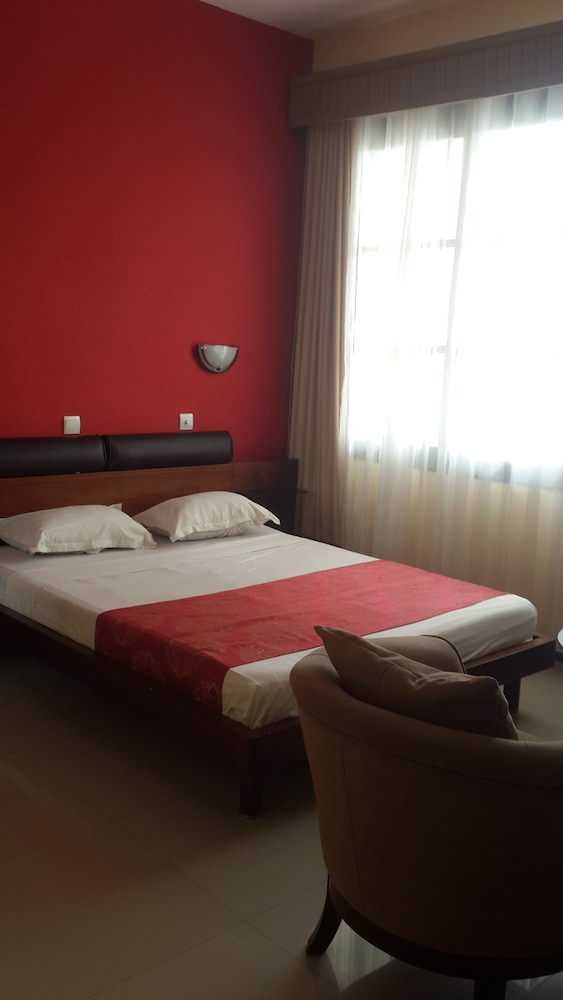 Hotel Plazza Inn