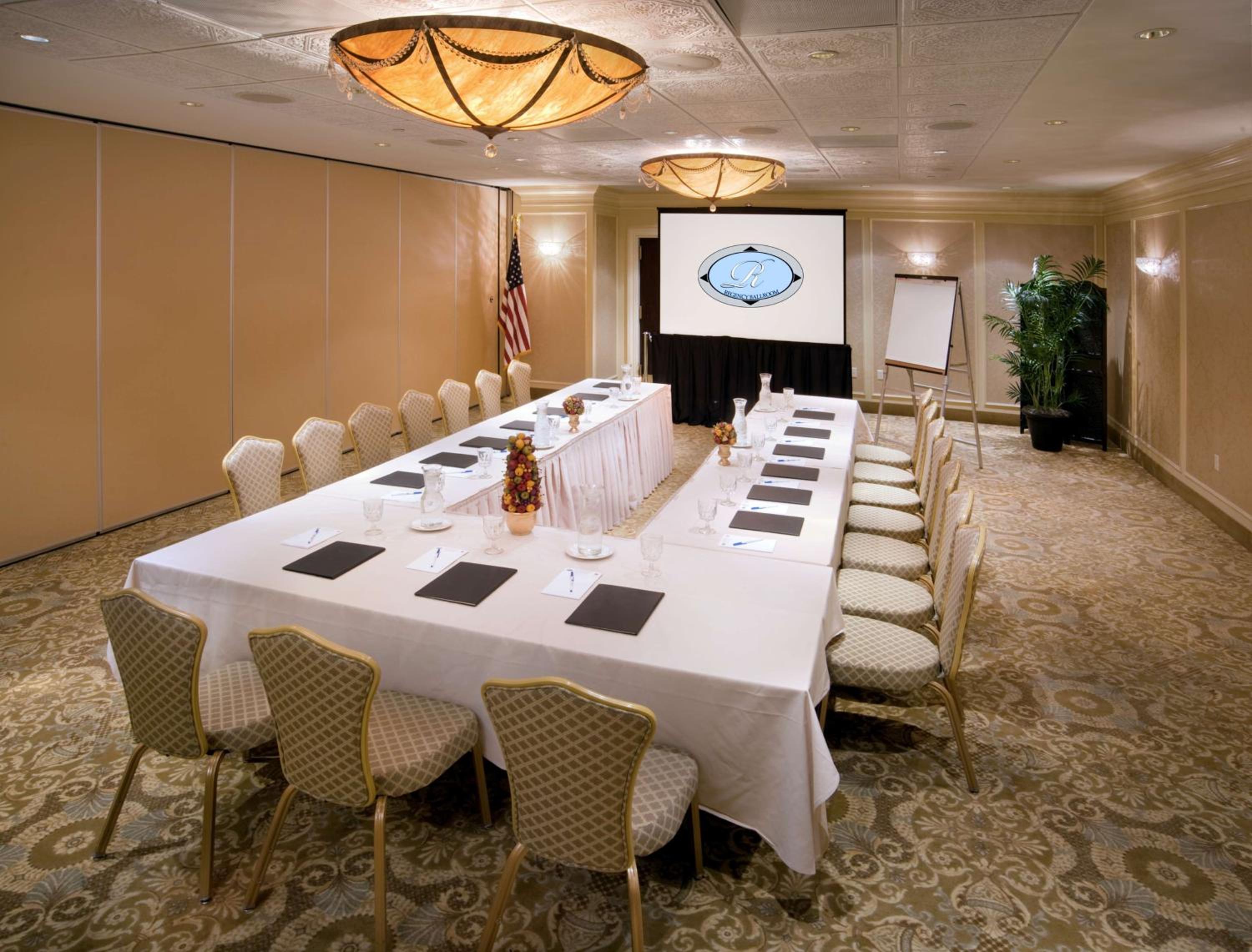 DoubleTree by Hilton Nanuet