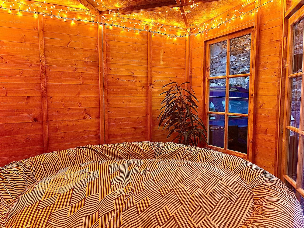 Zip Cottage Sleeps 2-3 Climb Snowdon zip World