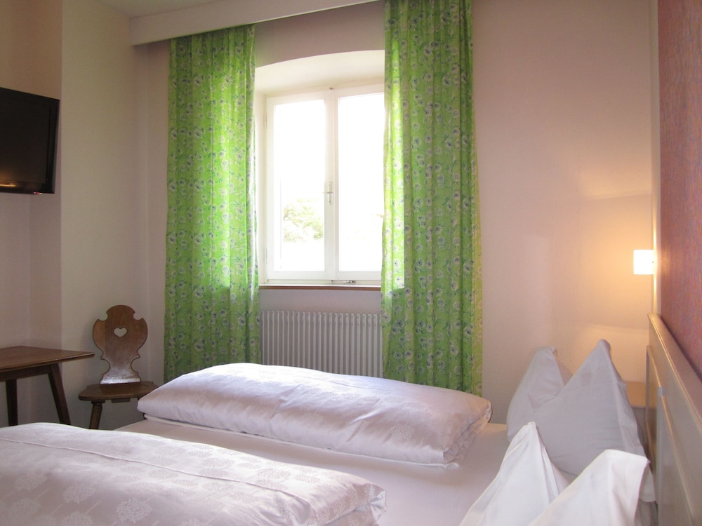 Hotel Schuster