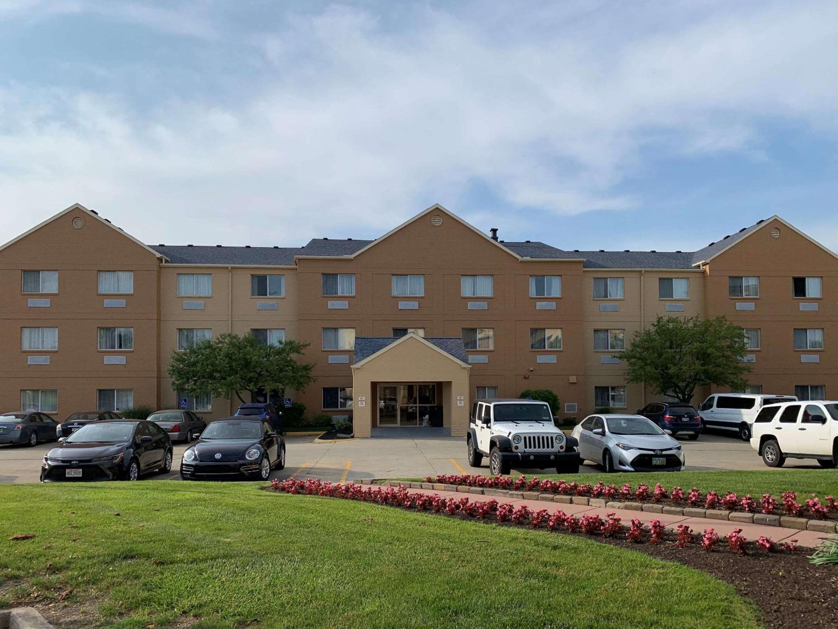 Clarion Pointe Fairborn near Wright Patterson AFB