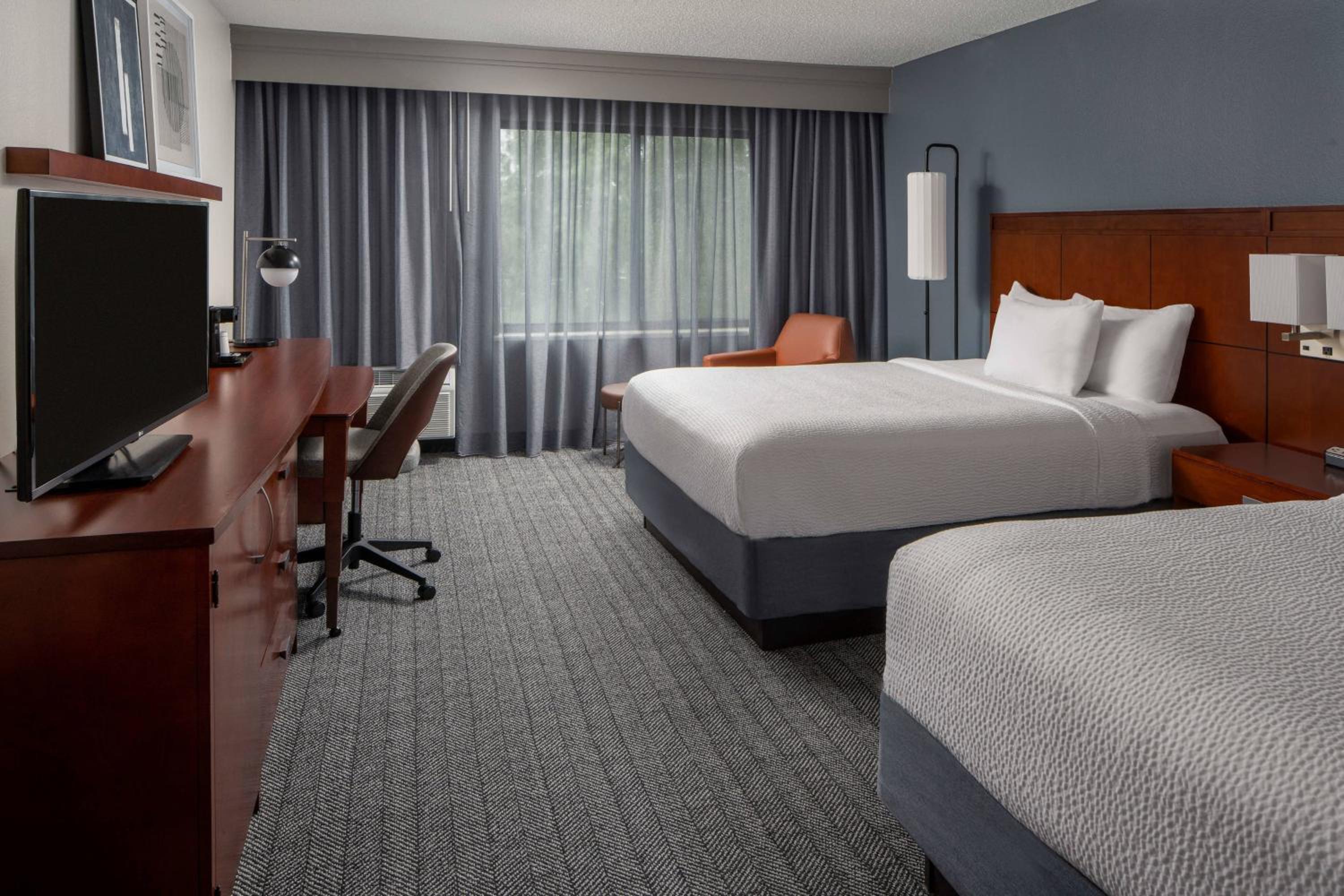 Courtyard by Marriott Covington / Mandeville