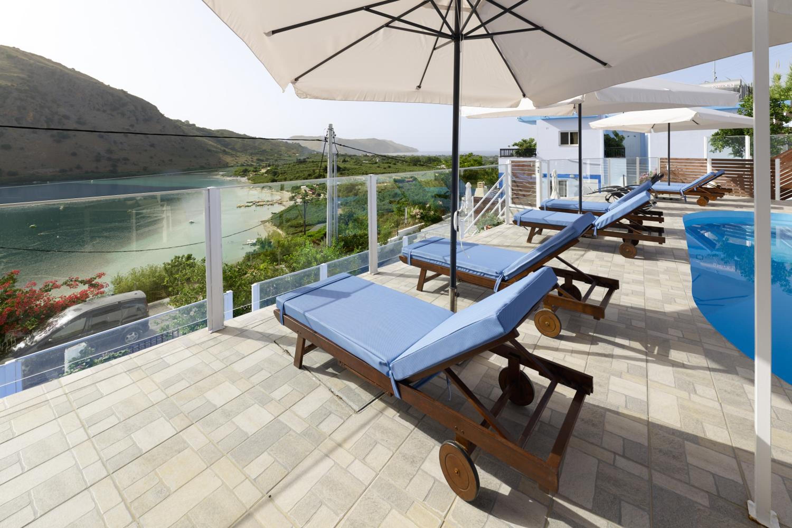 Lake View Suites Private Pool Villas with Panoramic Lake Kournas Views Near Chania