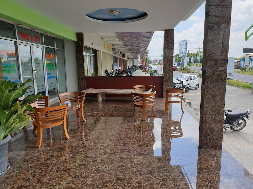 OYO 1049 安纳赫和平酒店
