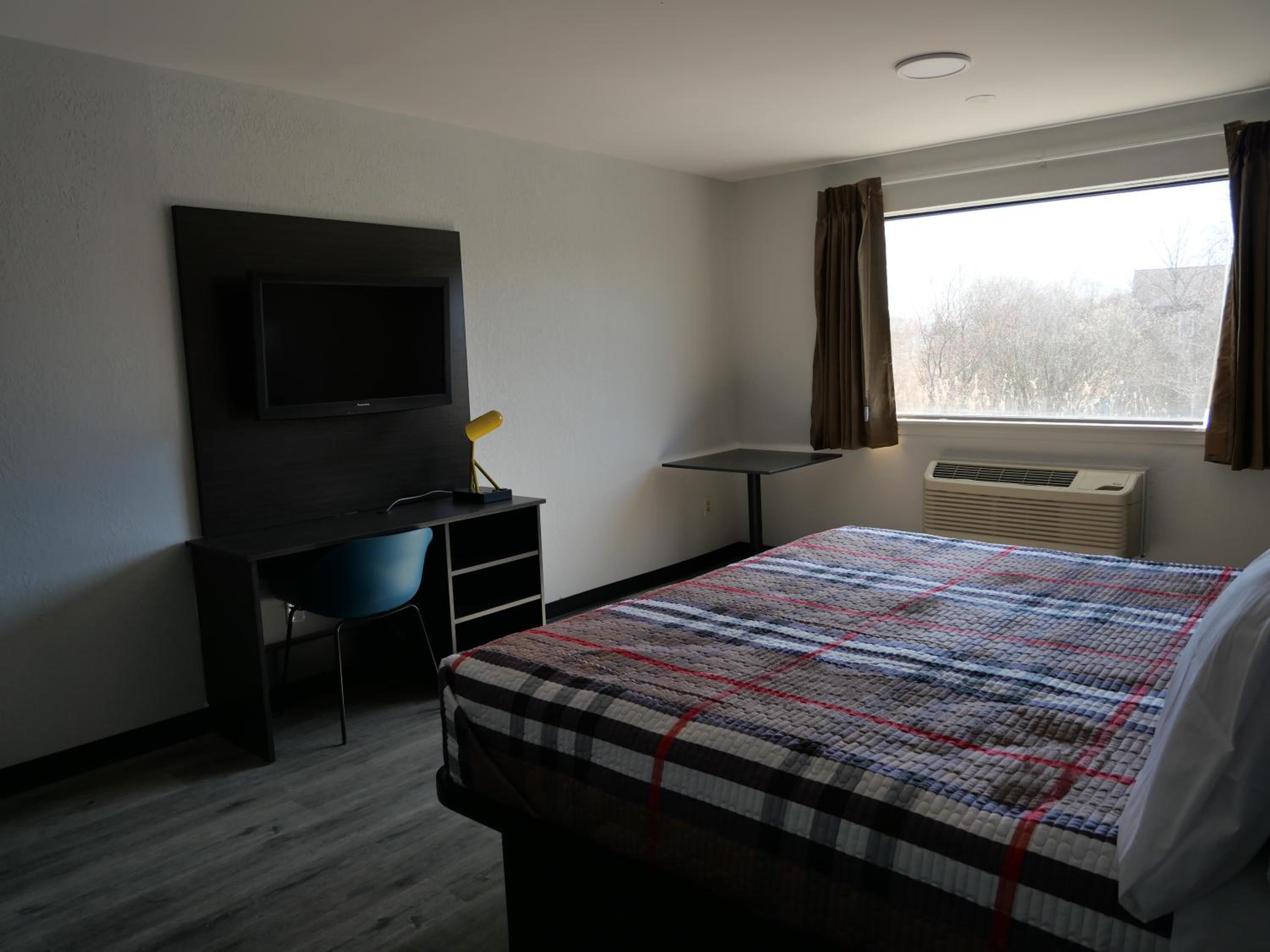 Hilltop Express Inn
