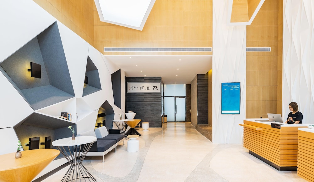 Atour Hotel Changxing Central Plaza Huzhou