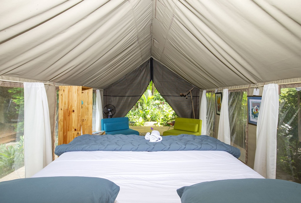 Libelula Lounge & Lodgings