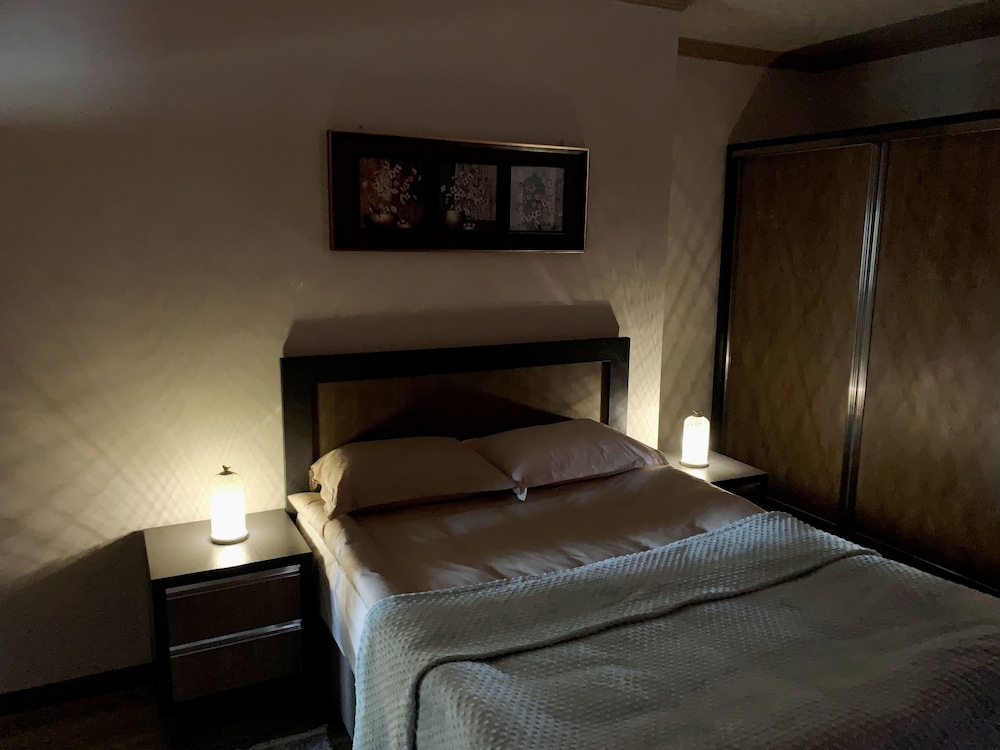 Khall Suite's