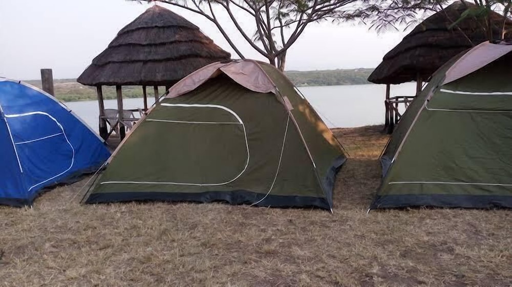 Tembo Safari Lodge