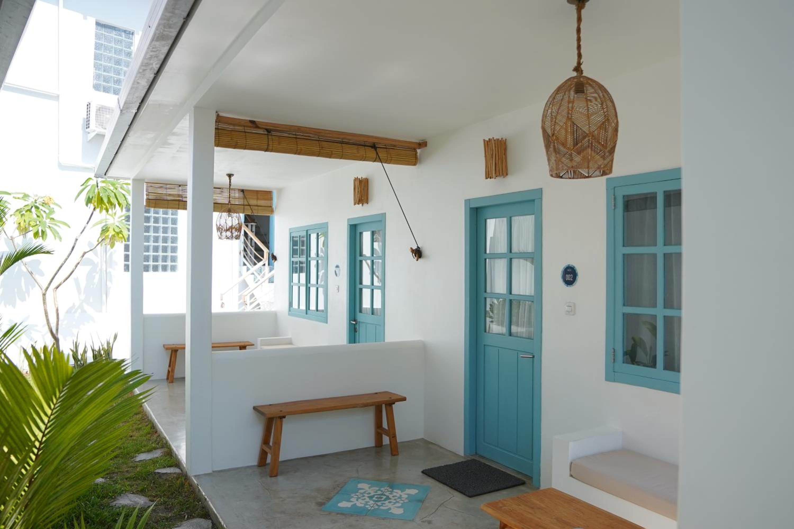 Seaesta Komodo Hotel & Hostel