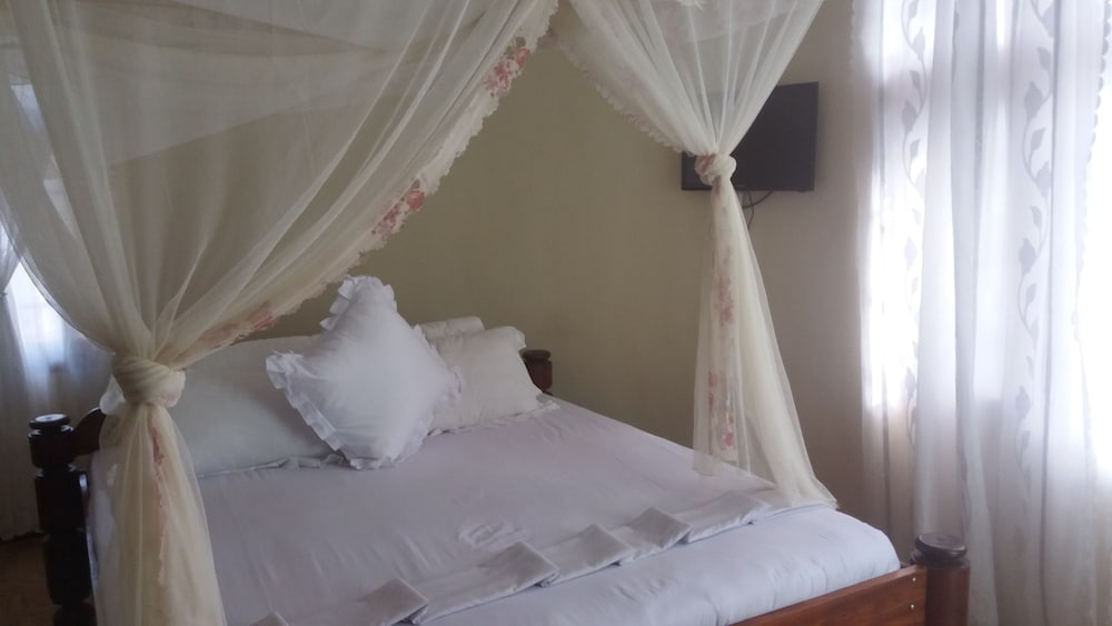 Furaha Lodge