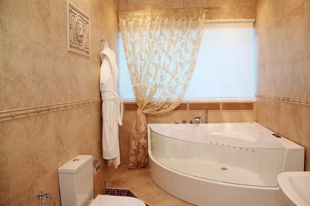 Lazurny Bereg Hotel