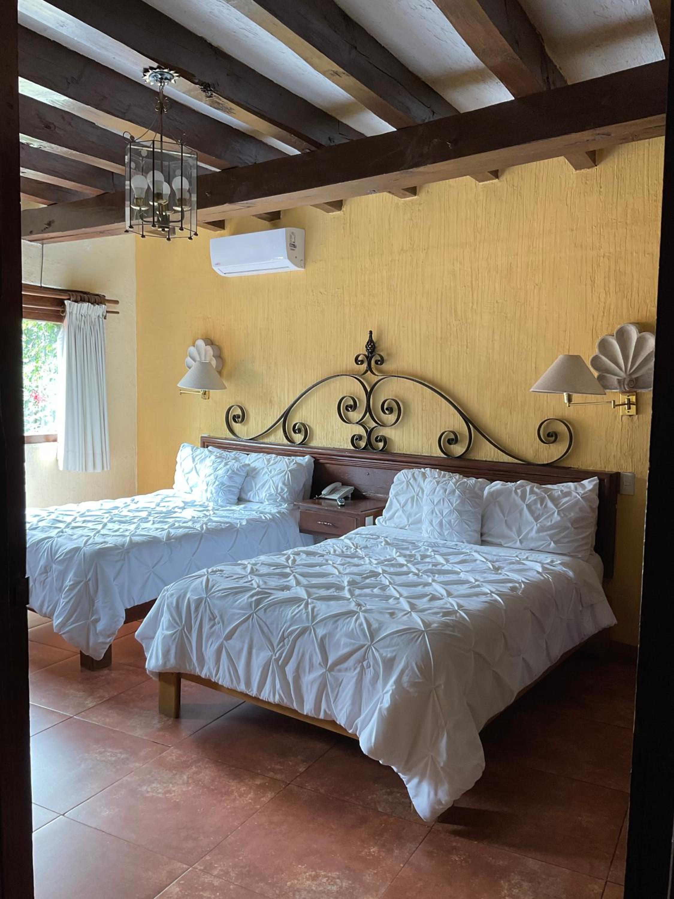 Villa San Jose Hotel & Suites