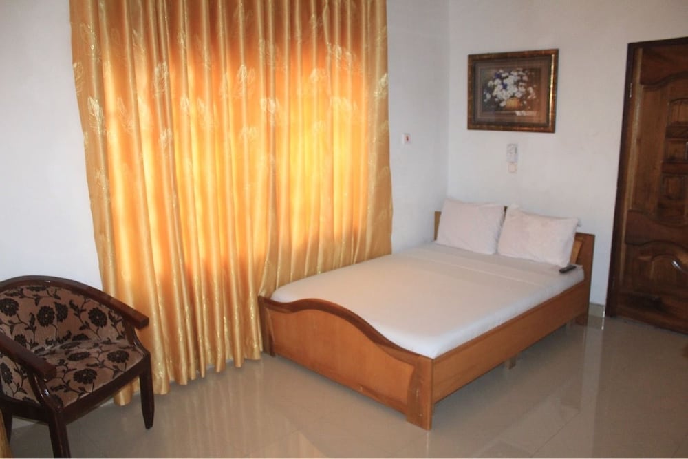 Monipee Hotel