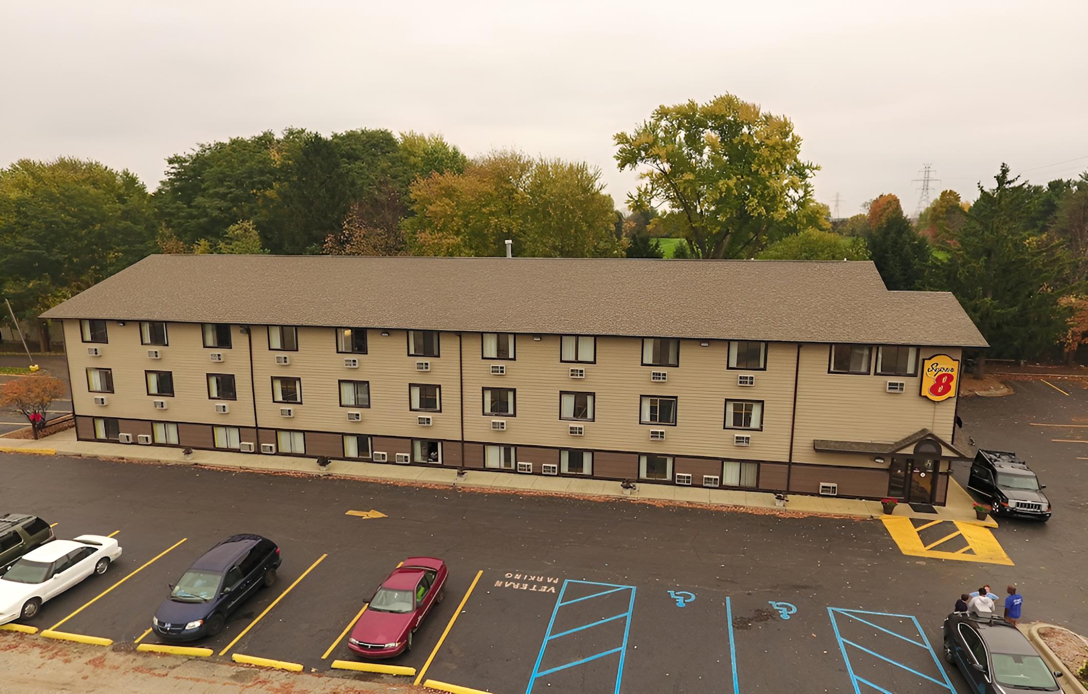 Super 8 by Wyndham Kalamazoo