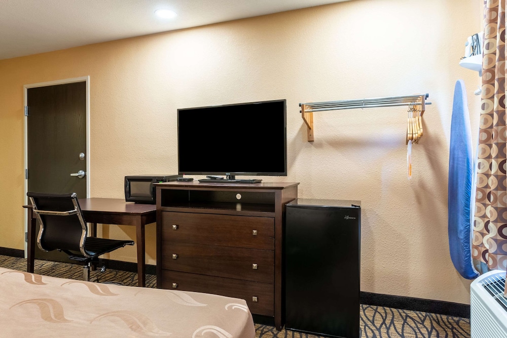 Quality Inn Lees Summit - Kansas City